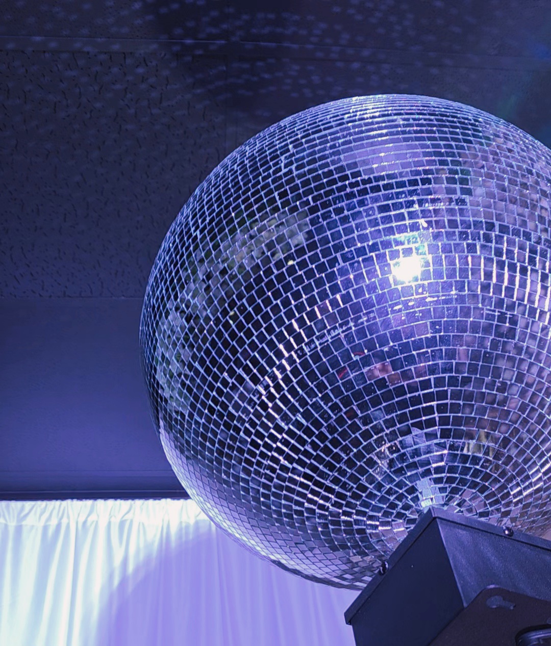 MirrorBall_closeup